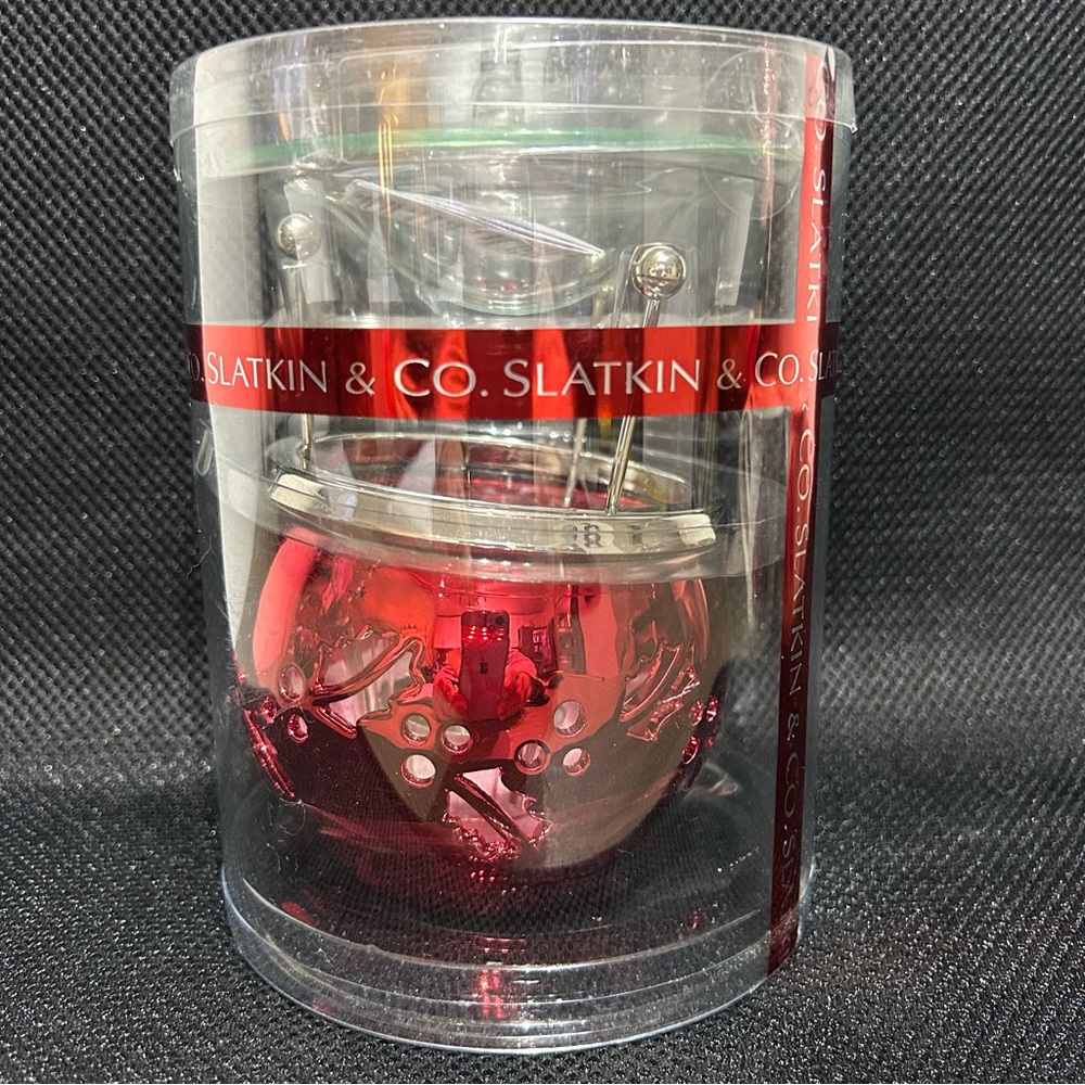 Sparking & Co. Fragrance Oil Warmer Red Holly Ornament New Christmas Decor